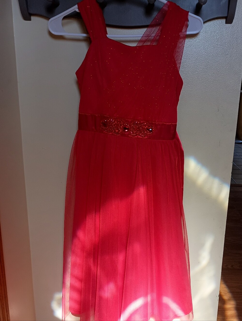 Amy Byer Red Sleeveless Tulle Party Dress with Beaded Waist